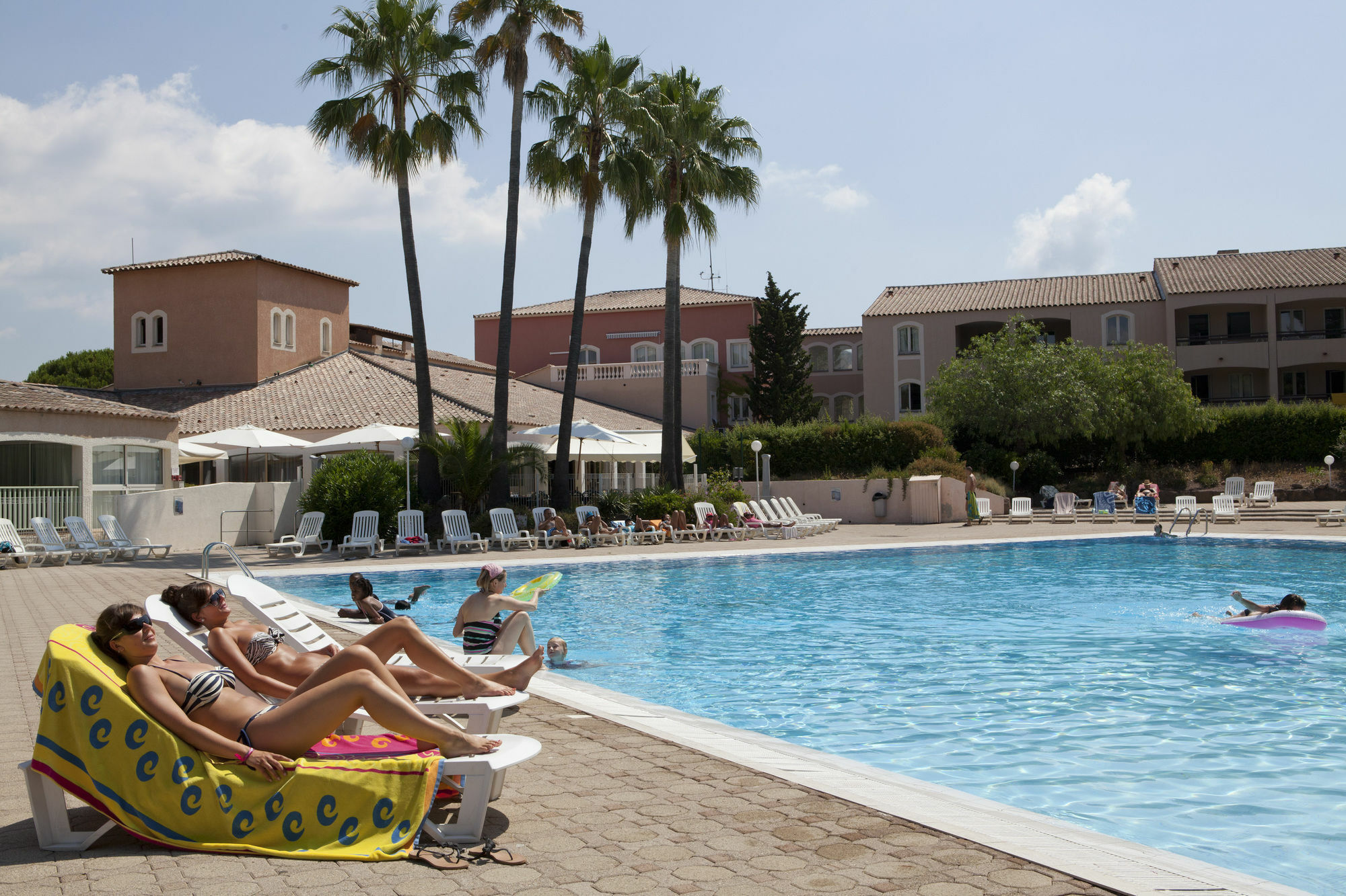 Saint-Raphaël Residence Pierre & Vacances Valescure מראה חיצוני תמונה